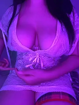 Snapshot of Rawan-The-Queen chatting on October 10, 2:05 am Rawan-The-Queen online show from October 10, 2:05 am