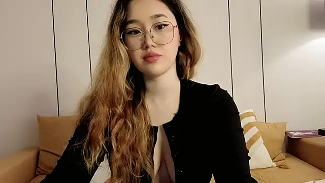 Jennatyan online show from April 25, 5:32 am