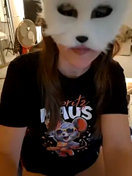 SexyLayla1 online show from April 20, 6:11 pm