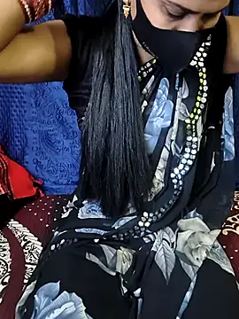 kaveerpooja947 online show from February 20, 6:37 am