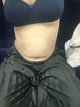 kaveerpooja947 online show from April 25, 5:32 pm