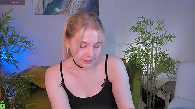 Colleen Blake online show from June 17, 5:36 pm