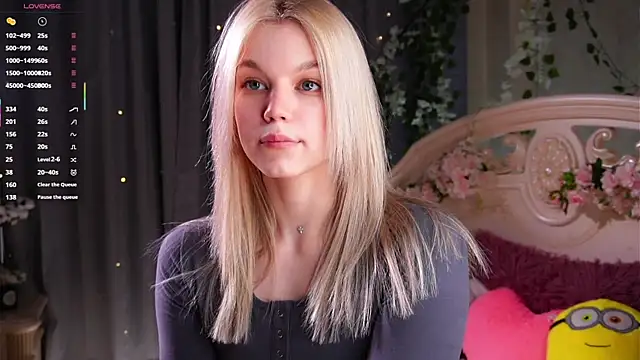 EdlinAlliston online show from April 23, 3:47 pm