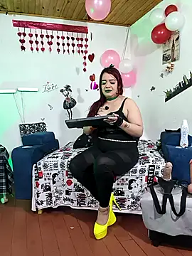 keila j online show from March 8, 10:41 am