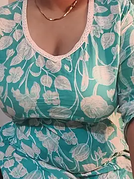 Anamika Kapoor online show from July 21, 3:07 am