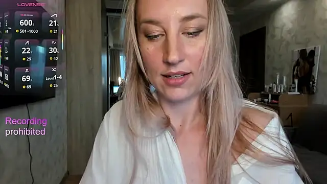 lady Nati online show from April 23, 2:30 pm