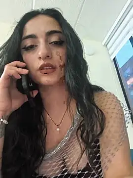 Lila Desiree online show from June 4, 11:20 pm