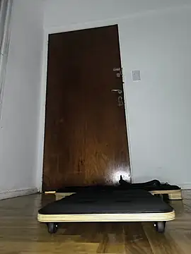 Girliemask online show from November 9, 4:30 am