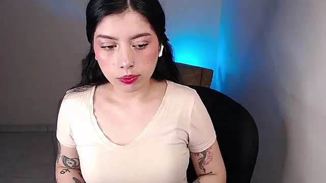 iam emy online show from July 10, 11:37 pm