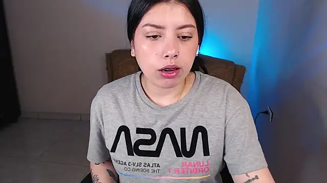 iam emy online show from April 26, 3:37 am