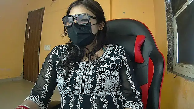 callmeshreya online show from March 29, 8:57 am