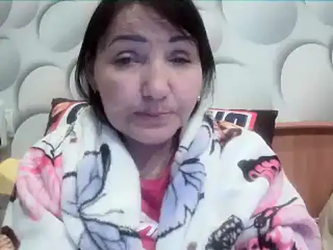 ClaireSunset online show from March 28, 6:18 pm