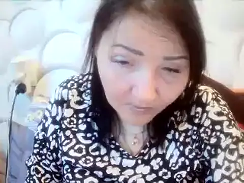 ClaireSunset online show from April 21, 5:20 pm