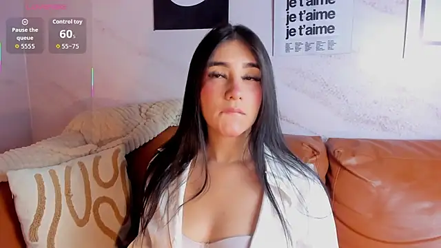 Belliinda 21 online show from April 16, 9:39 pm