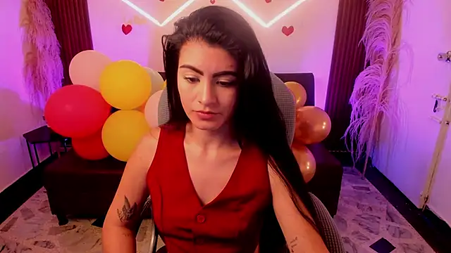 lunaalynch online show from April 21, 8:49 pm