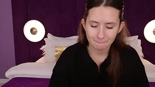 milaleoneli online show from November 10, 3:23 am