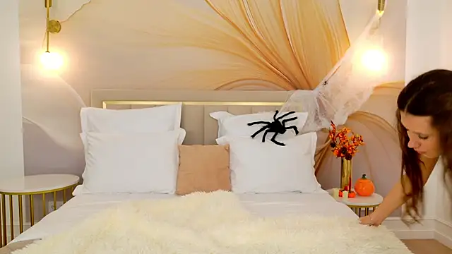 milaleoneli online show from October 29, 3:04 pm