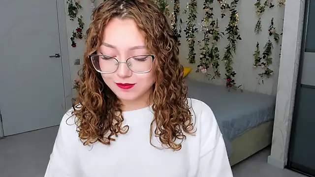 SereneFlame online show from October 14, 4:09 pm