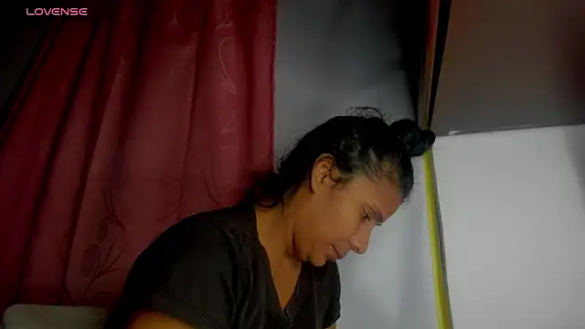 Nenita Hot  online show from January 17, 3:36 am