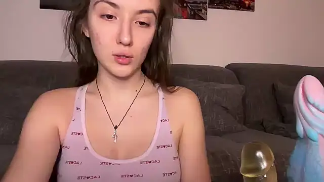 EmilyWi  online show from February 21, 7:25 pm