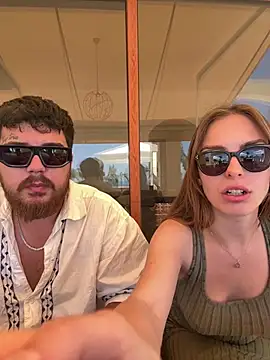 MrAndMrsSavage online show from May 5, 10:18 am