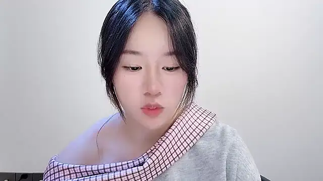 chloe-01 online show from November 16, 4:25 am