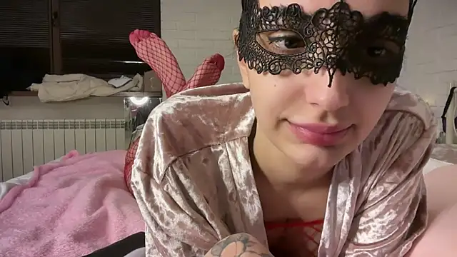 YeKaterinas online show from February 6, 7:06 pm