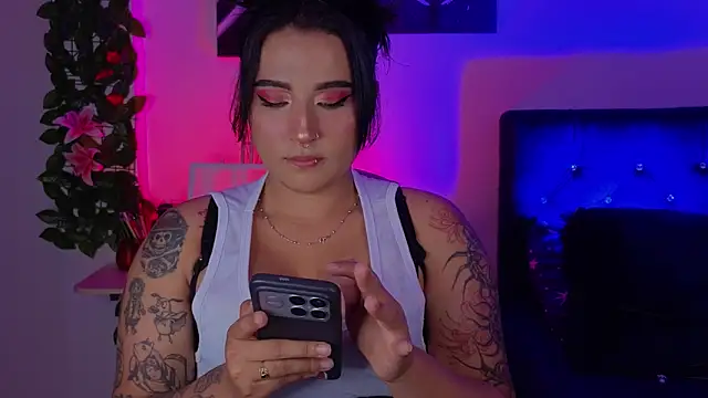 Pauilina online show from June 22, 4:20 am