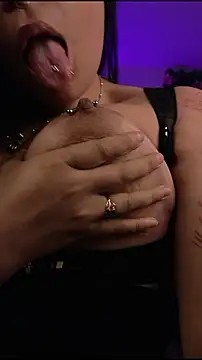 Pauilina online show from April 28, 5:39 pm