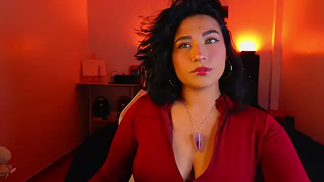 Pauilina online show from July 31, 8:10 pm