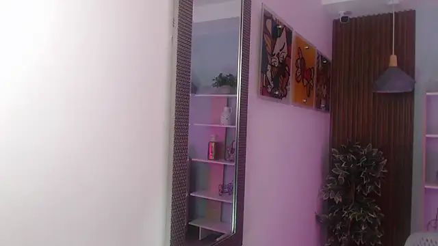 Dalila Sky online show from April 22, 6:05 pm