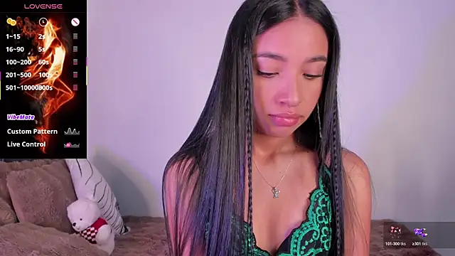 lillielover16 online show from April 27, 6:49 pm