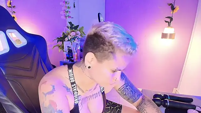 BRITHANY SPARK online show from June 10, 1:49 am