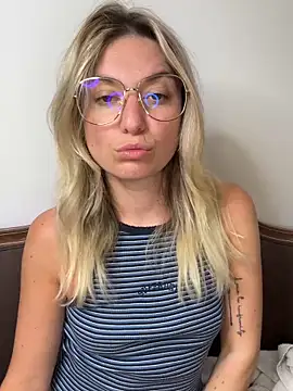 carlaaa online show from June 16, 9:05 pm