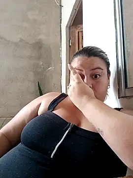 Snapshot of carola_hotwife chatting on September 20, 1:53 pm carola hotwife online show from September 20, 1:53 pm