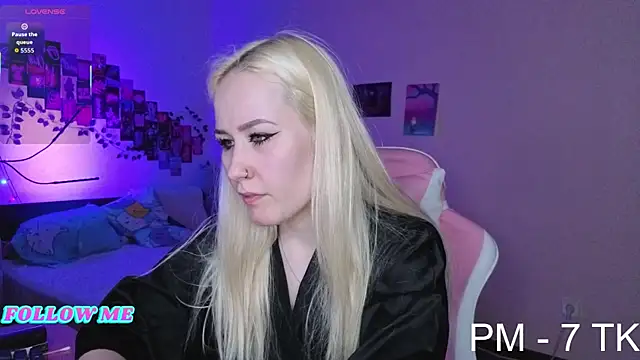 Bunny  of love online show from December 1, 11:47 am