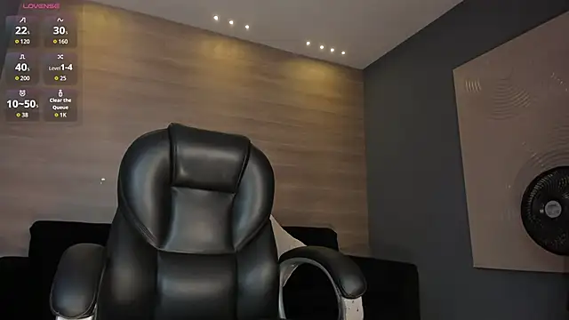 ValeriaRoldanX online show from April 23, 12:29 pm