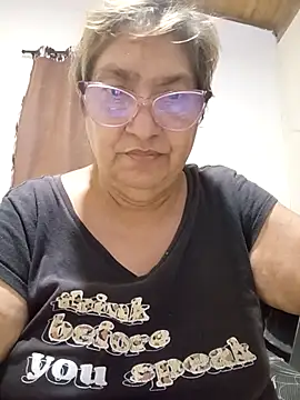 florecita69 online show from April 22, 1:35 am