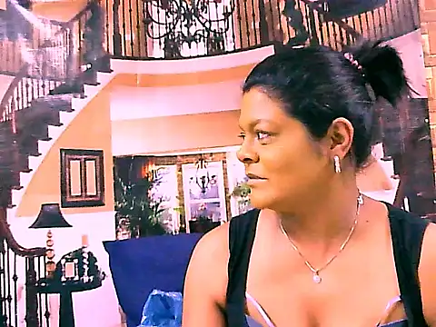 Snapshot of indianCherryPie chatting on September 17, 5:49 am indianCherryPie online show from September 17, 5:49 am