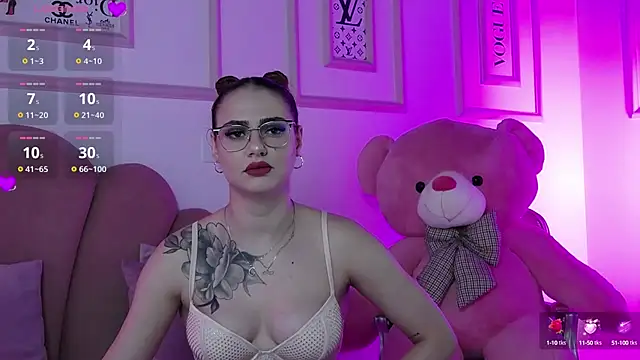 Snapshot of Abby__White chatting on September 12, 3:52 pm Abby White online show from September 12, 3:52 pm
