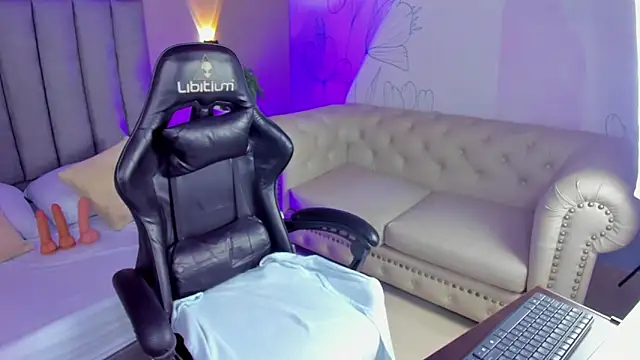 angelica dymond online show from April 22, 7:11 pm