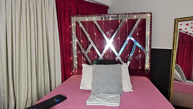 MicaelaHot  online show from March 25, 3:01 am