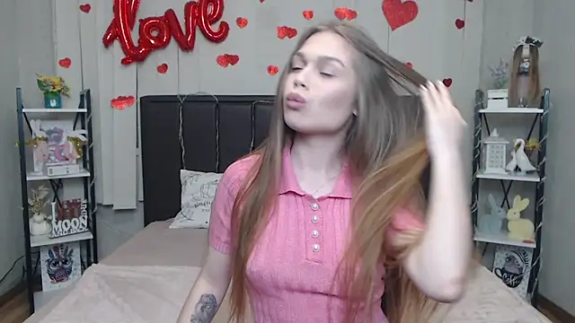 LaraPika online show from March 18, 6:07 am