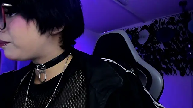 Kitty Gang online show from March 17, 1:09 am