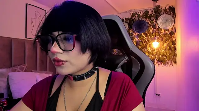 Kitty Gang online show from April 28, 2:27 am