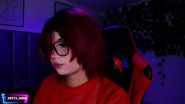 Kitty Gang online show from December 3, 4:37 am