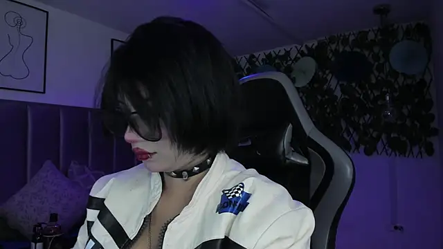 Kitty Gang online show from June 9, 11:48 pm