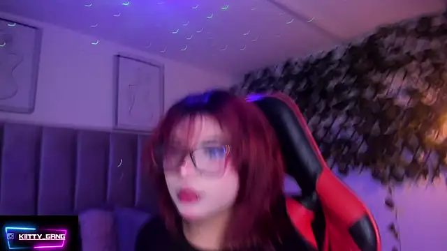 Kitty Gang online show from November 21, 2:24 am