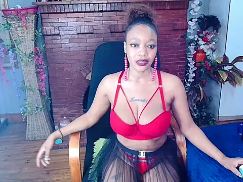 Snapshot of SexyWildLavender chatting on September 12, 8:38 pm SexyWildLavender online show from September 12, 8:38 pm