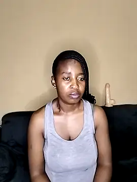 queenbboobs online show from October 24, 7:10 pm